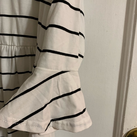 Women’s Belle Sleeve Striped Top - Picture 3 of 5
